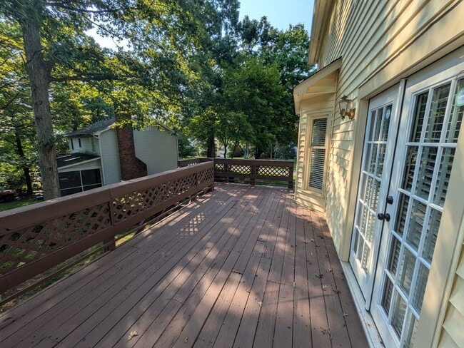 Building Photo - 2251 Nettlebrook Dr