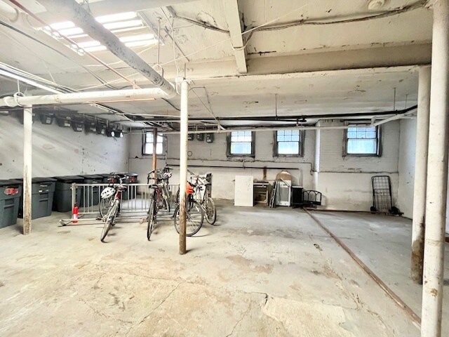 Building Photo - 32 Sidlaw Rd