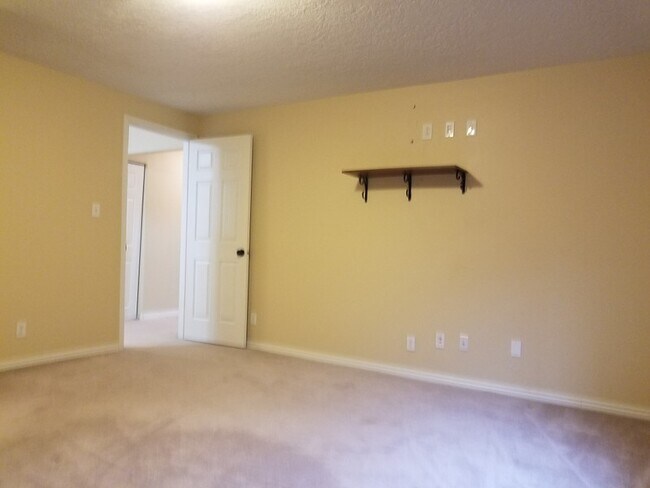 Building Photo - 1497 Palmer Park Ln