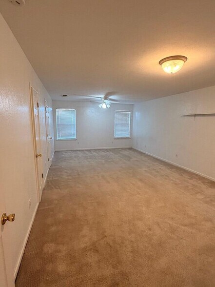 Building Photo - 1617 E 49th St