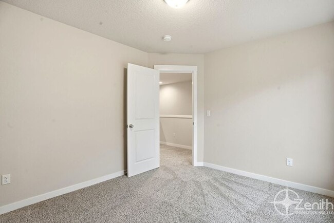 Building Photo - 18212 NE 47th Ave