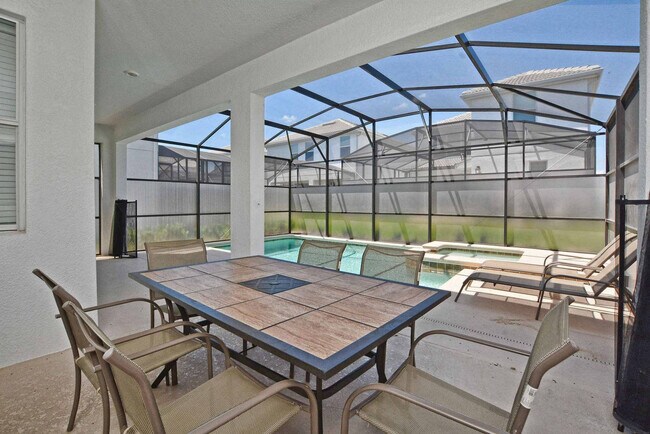 Building Photo - 4728 Sleepy Hollow Dr
