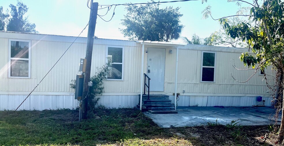 Building Photo - 2388 Case Ln
