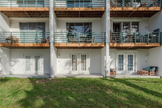 Building Photo - 320 Island Way