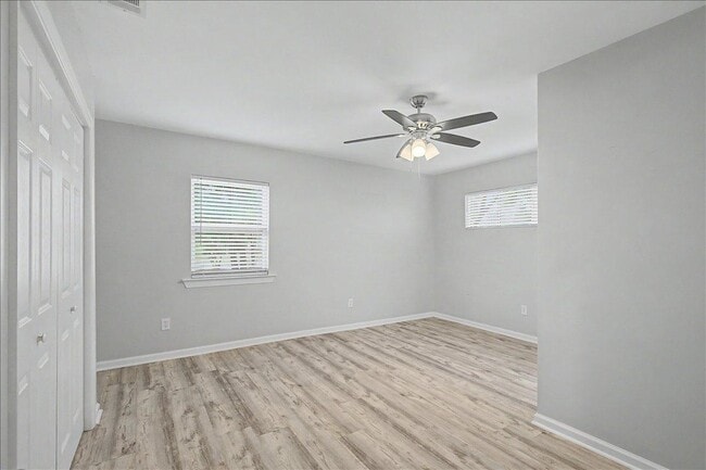 Building Photo - 2204 Mason Dr