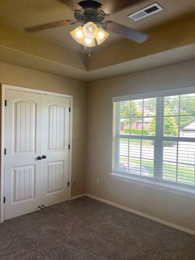Building Photo - Great 3 Bedroom!
