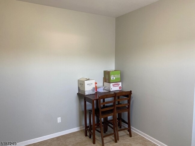 Building Photo - 1280 Springfield Ave