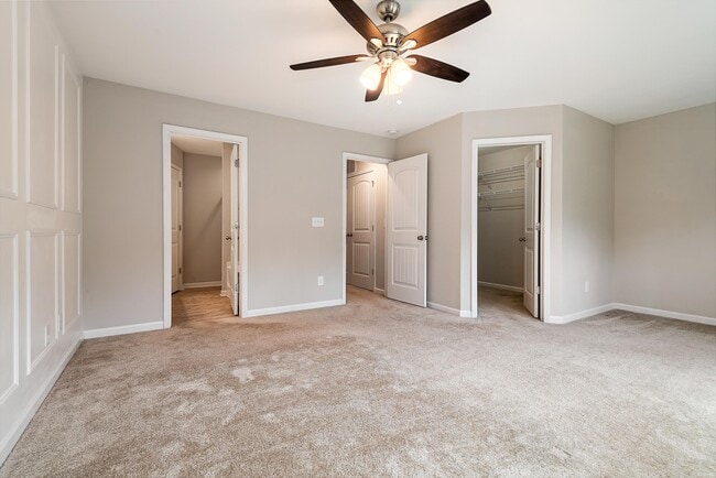 Building Photo - 426 Irving Way