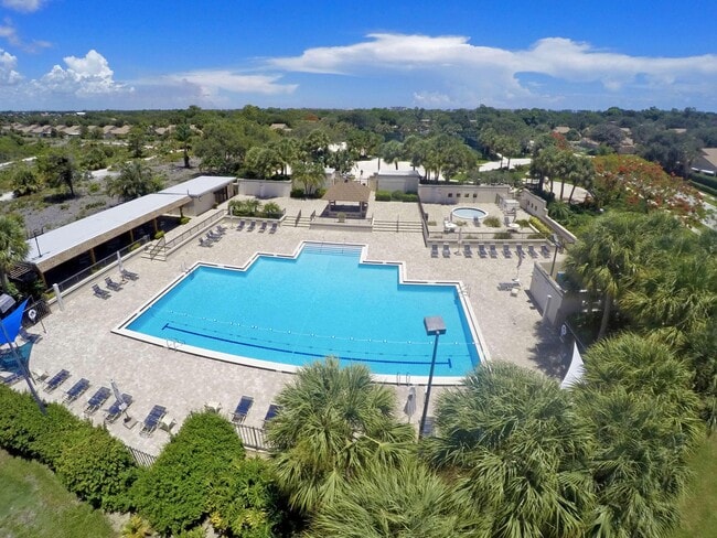 Building Photo - 303 Leeward Dr