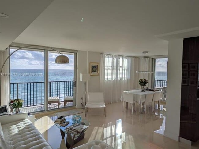 Building Photo - 9273 Collins Ave