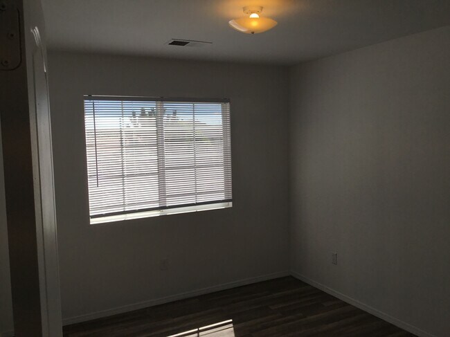 Building Photo - 3833 Oasis Springs Rd NE