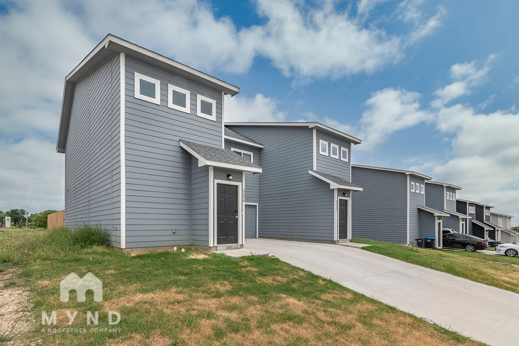 Building Photo - 3234 S Cherry Ln
