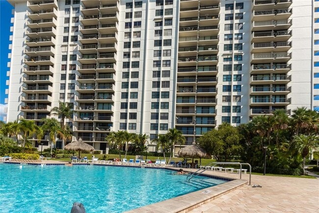 Building Photo - 400 Island Way
