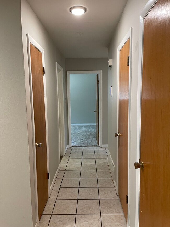 Building Photo - Now available! Pet Restrictions. Charming ...