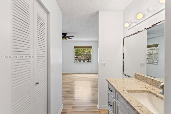 Building Photo - 1100 SW 128th Terrace