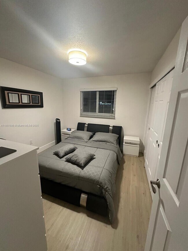 Building Photo - 15304 SW 81st Ln