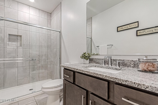 Building Photo - 18455 W Sandlewood Dr