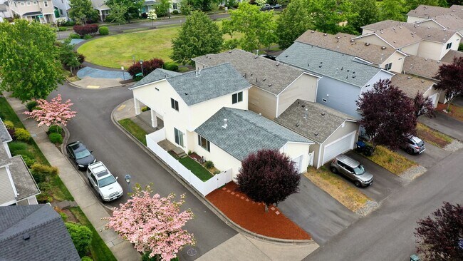Building Photo - MOVE IN READY NOW! Corner lot, across from park, main floor master and easy I-5, JBLM commute!