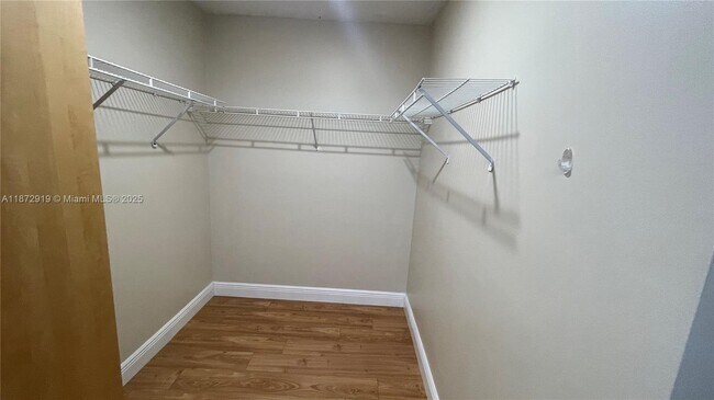 Building Photo - 6952 SW 148 Ln