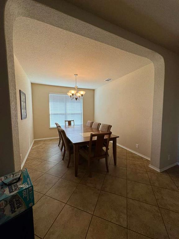 Building Photo - 9626 Common Law