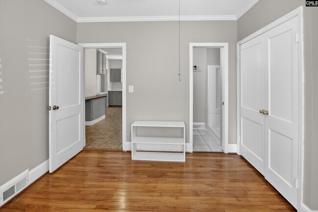 Building Photo - 512 Carrison St