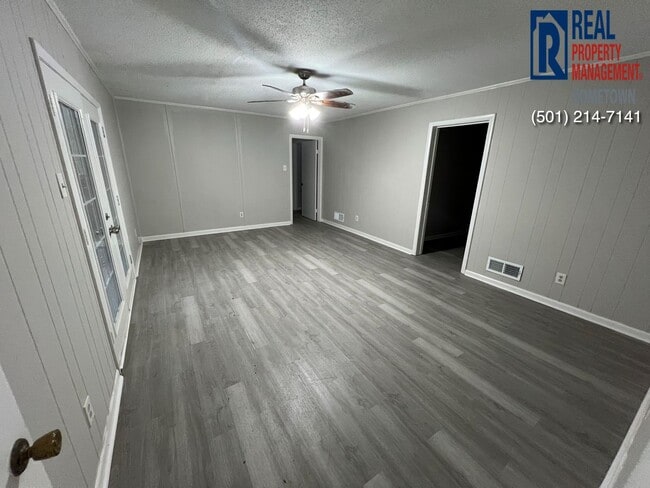 Building Photo - 6901 Archwood Dr