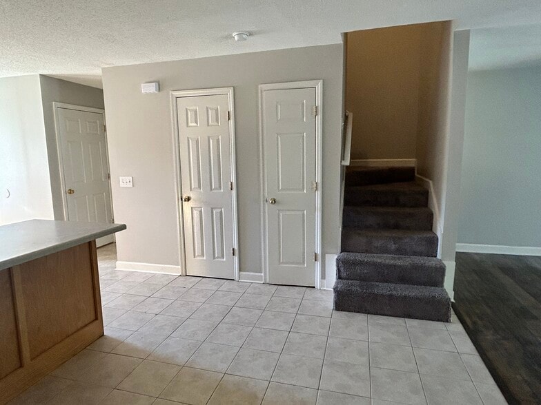 Two storage closets - 2702 Lantern Walk SE