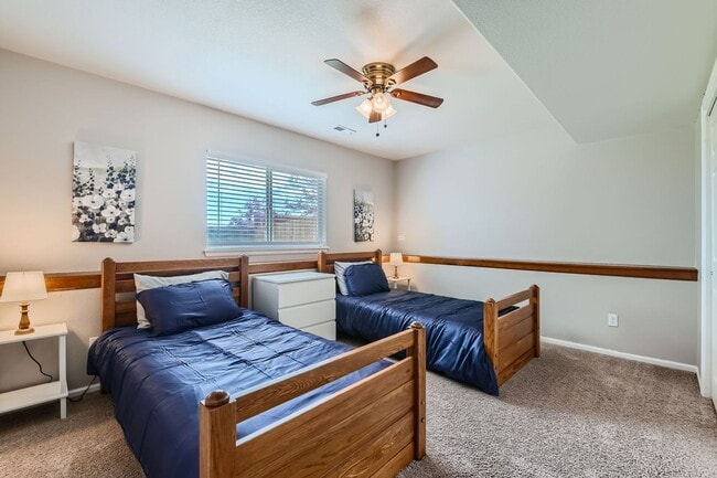 Building Photo - Stunning 4 BDR Fully Furnished Home in Broomfield