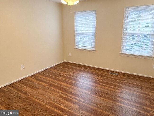 Building Photo - 5530 Kendrick Ln