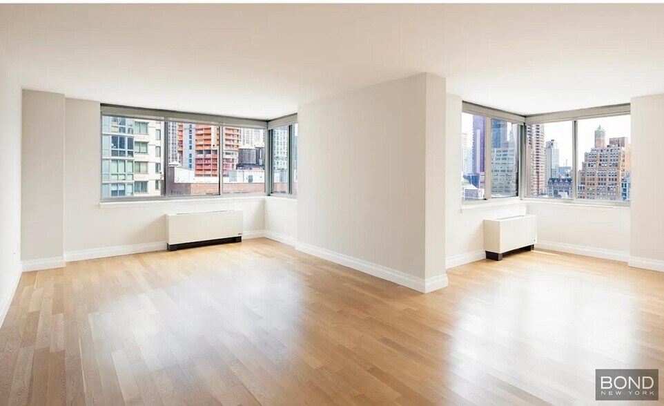 Primary Photo - 776 Sixth Avenue