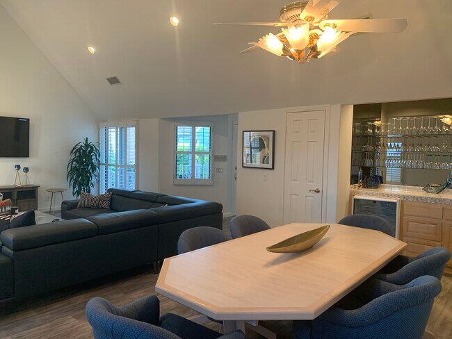 Living room/ TV room / wet bar/ conference room - 7635 Draper Ave