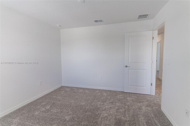 Building Photo - 934 Cattleman St