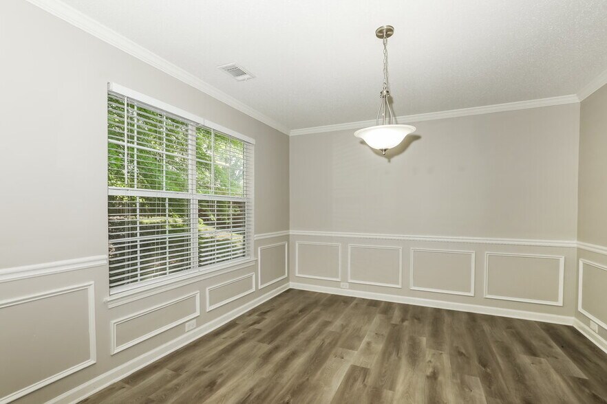 Building Photo - 936 Brisley Cir