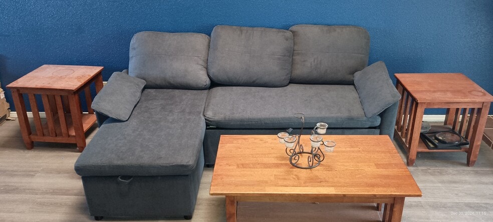 Couch - 54 Avant Garde Cir
