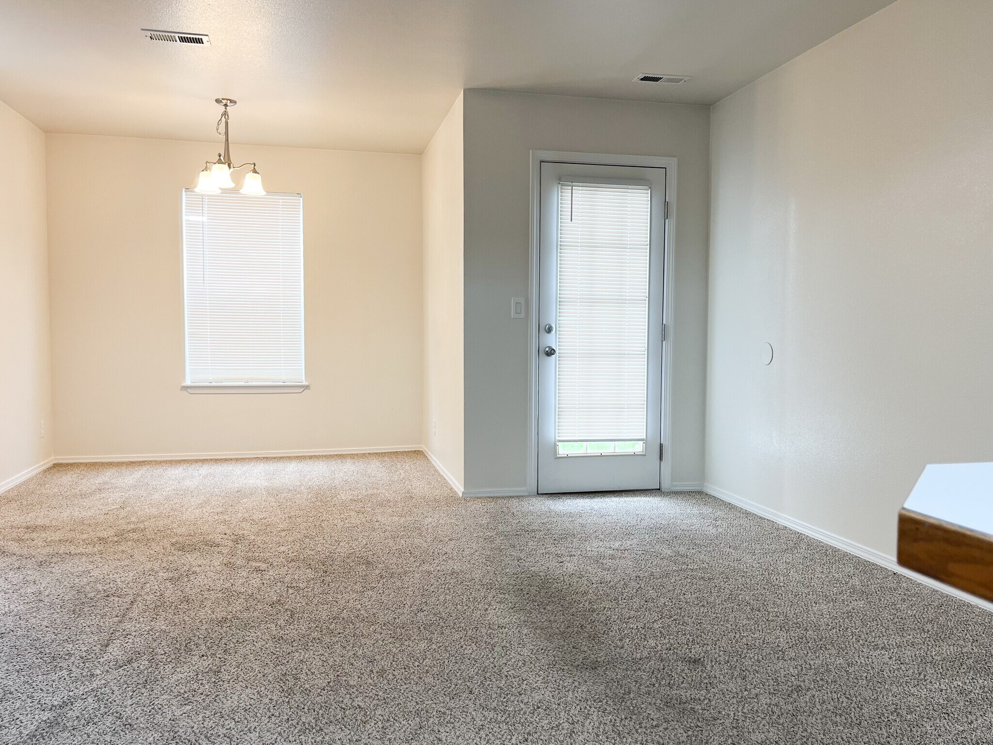 Building Photo - 8220 N Loch Haven Dr