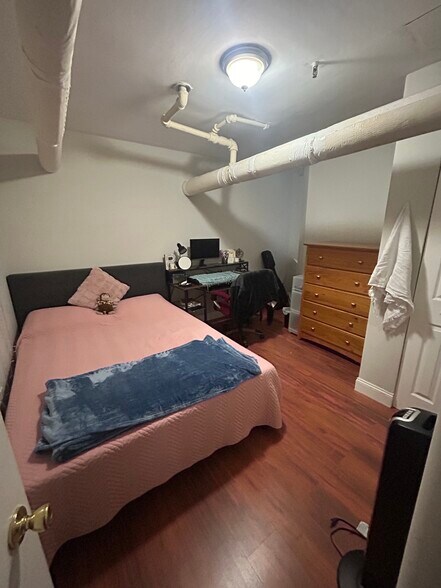 Building Photo - 39 Hemenway St