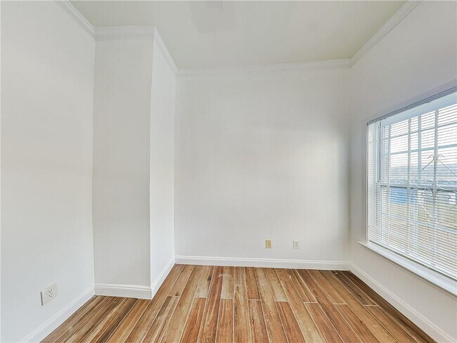 Building Photo - 333 Fletcher St SW