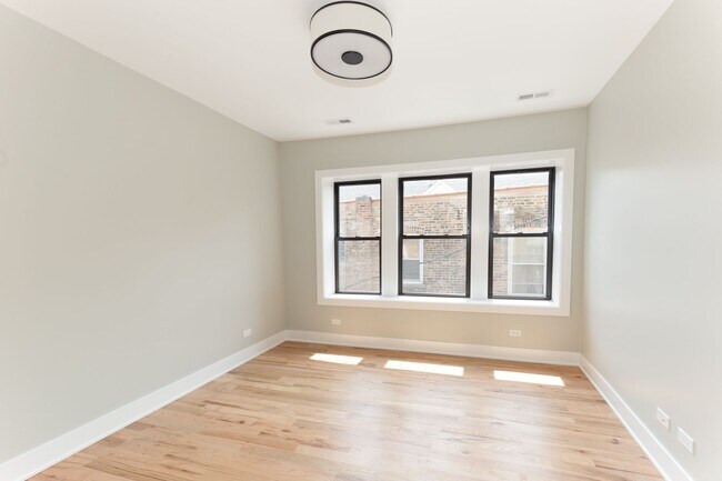 Building Photo - 2537 N Campbell Ave