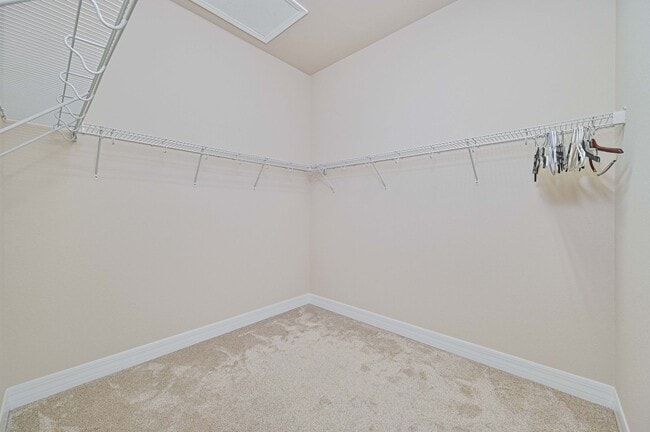 Building Photo - **Bella Terra Estate 5BED/3BATH - 3 Car ga...