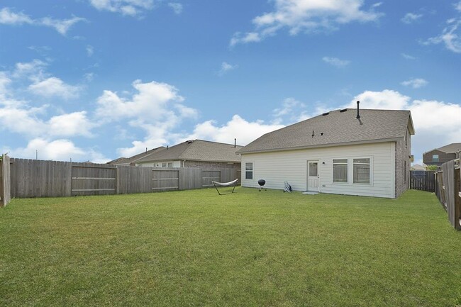 Building Photo - 18122 Rockvine Dr