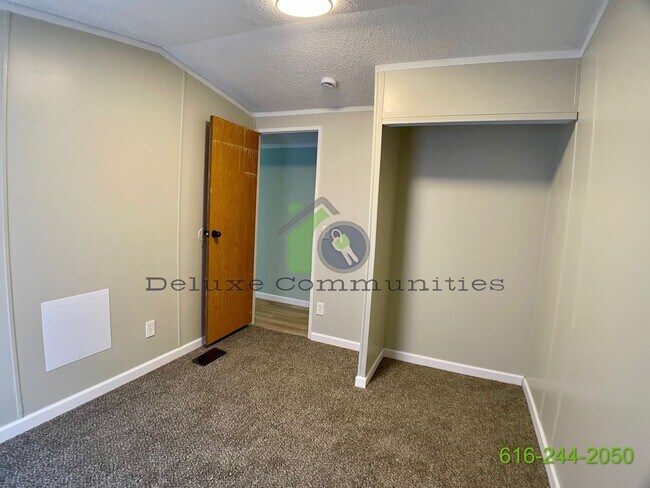 Building Photo - 129 Wesler Dr