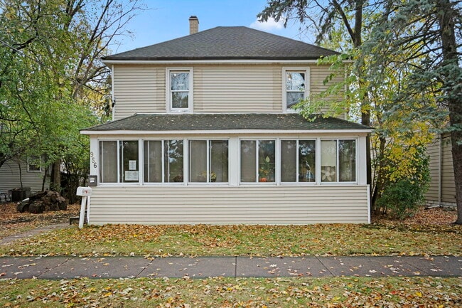 Primary Photo - 956 Chestnut St