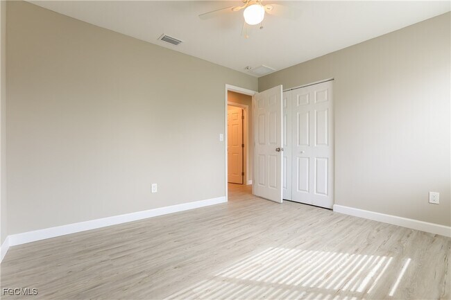 Building Photo - 5292 Trekell St