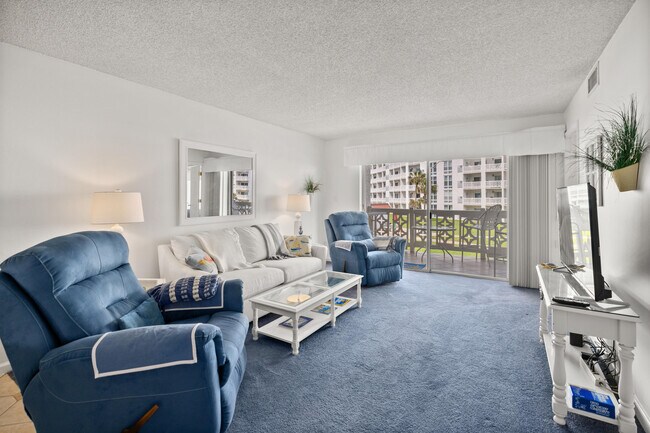 Building Photo - 909 Santa Rosa Blvd