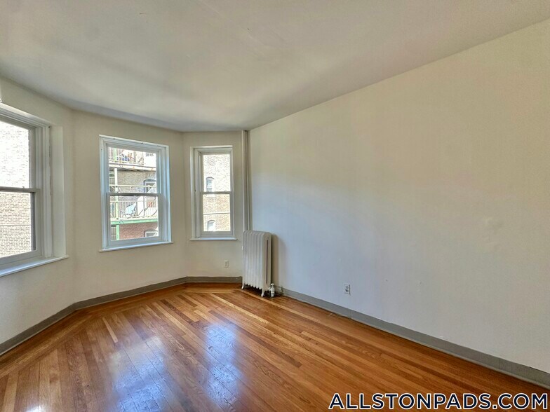 Building Photo - 1135 Commonwealth Ave