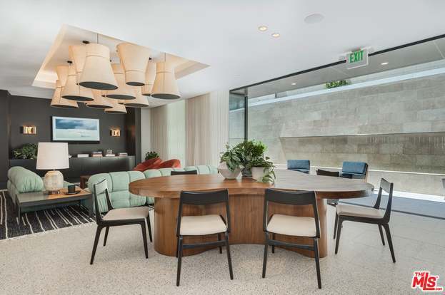 Building Photo - 10777 Wilshire Blvd