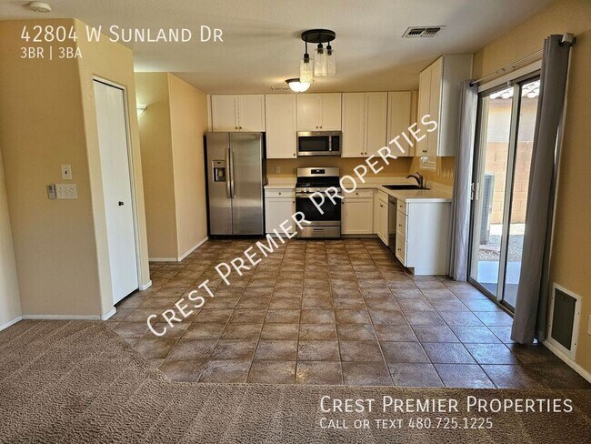 Building Photo - 42804 W Sunland Dr