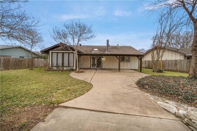 Building Photo - 2515 Berkett Dr