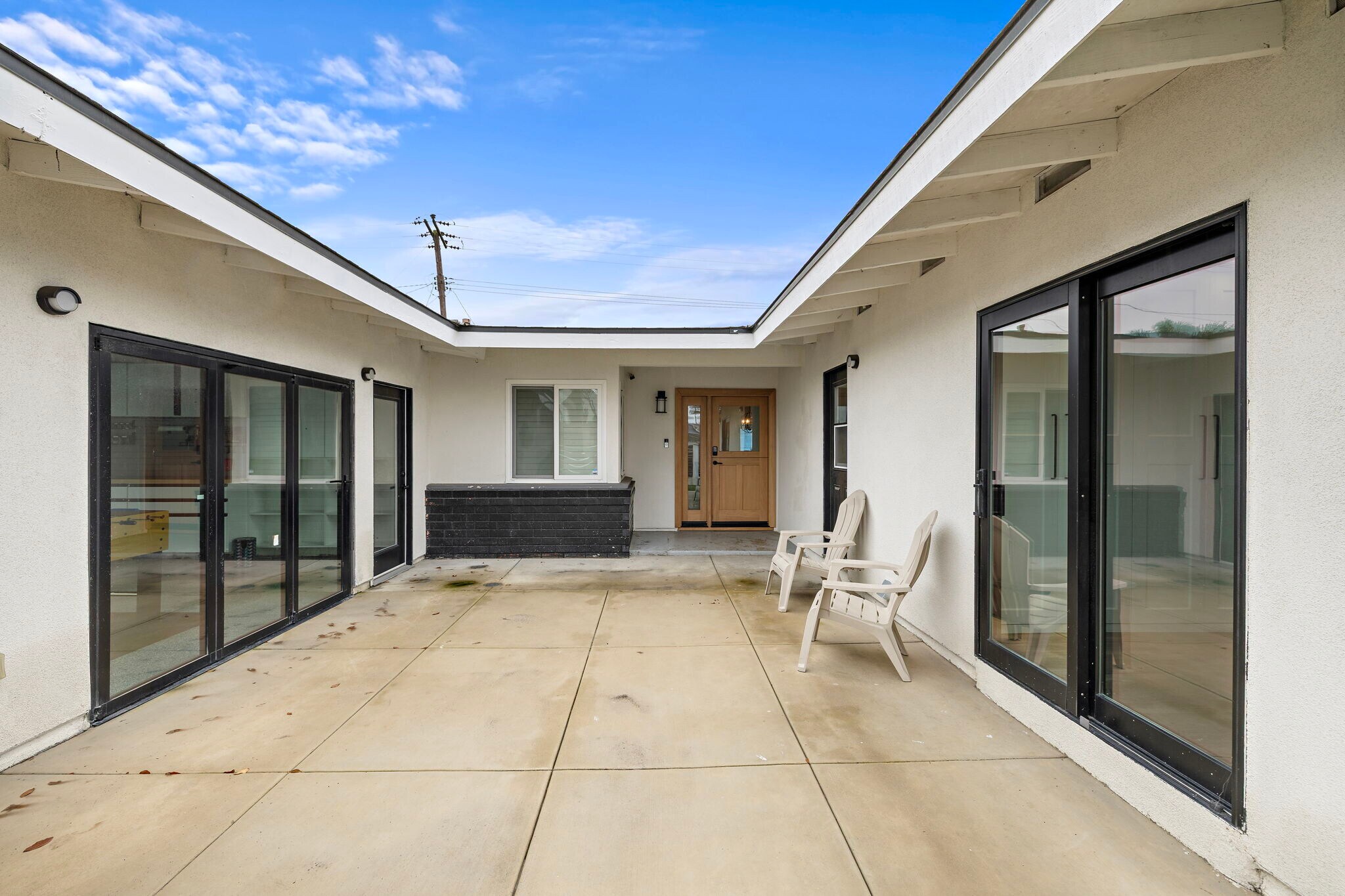 Building Photo - 1581 Baker St