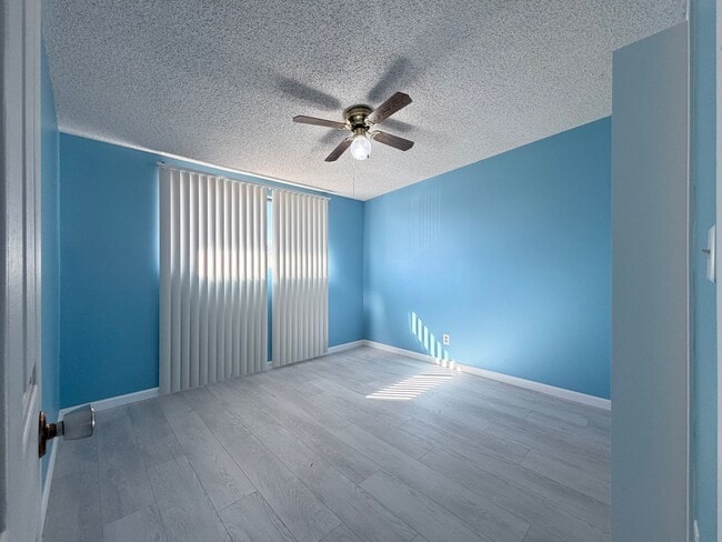 Building Photo - 3BR/2BA with Carport 1,958 sq.ft. rental in Sierra Vista, AZ